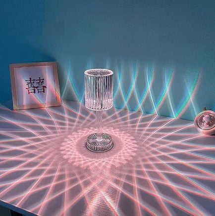 Lámpara de mesa de cristal con luz. CRISTALED